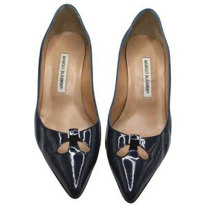 Manolo Blahnik Navy Patent Leather Heels Bow Cutout Size 9.5 (EU 39.5) Designer